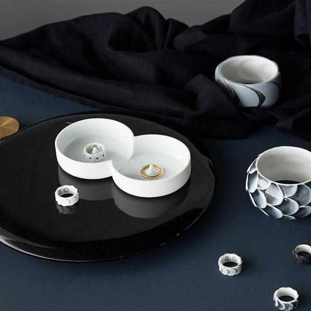 [ACCESSORY] SASKIA DIEZ DRAKE RING NO.2 (WHITE-BLACK DOT) | 2016/ | IMARI-ARITA WARES
