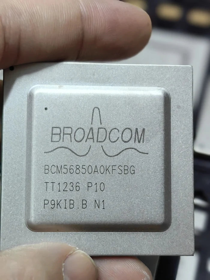 BCM56850A0KFSBG Broadcom BGA IC Chip-Network Processing & Data Communication New in Stock Electronic Components