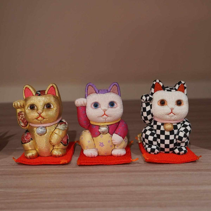 [BECKONING (LUCKY) CAT] MANEKI NEKO, FENG SHUI (GOLD) FORTUNE | EDO ART DOLLS | KAKINUMA DOLLS