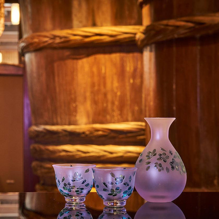 [CHOUKOKU GLASSES (CARVING) YUME GLASS] SAKURA THREE-PIECE SET FOR SAKE | TABLEAU