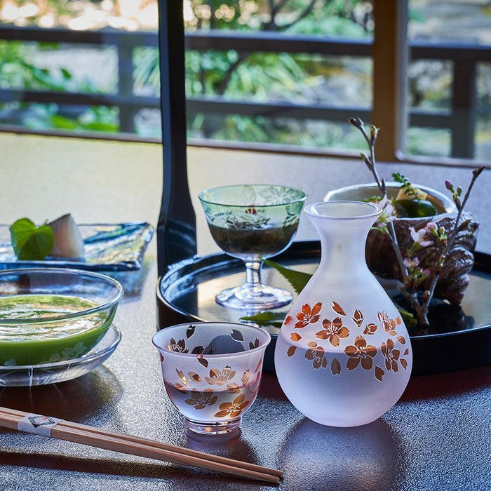 [CHOUKOKU GLASSES (CARVING) YUME GLASS] SAKURA THREE-PIECE SET FOR SAKE | TABLEAU