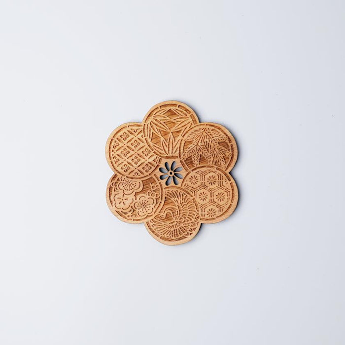 [COASTER] PLUM BLOSSOMS WITH KOMON | PRINTING AND KYO-YUZEN ENGRAVING| SANSAI STUDIO