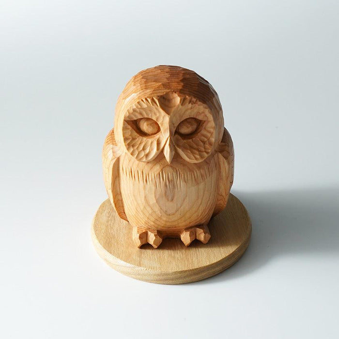 Hand-carved wooden owl figurine, Ichii Itto Bori wood carving ornament | Hiroshi Washizuka, Japan