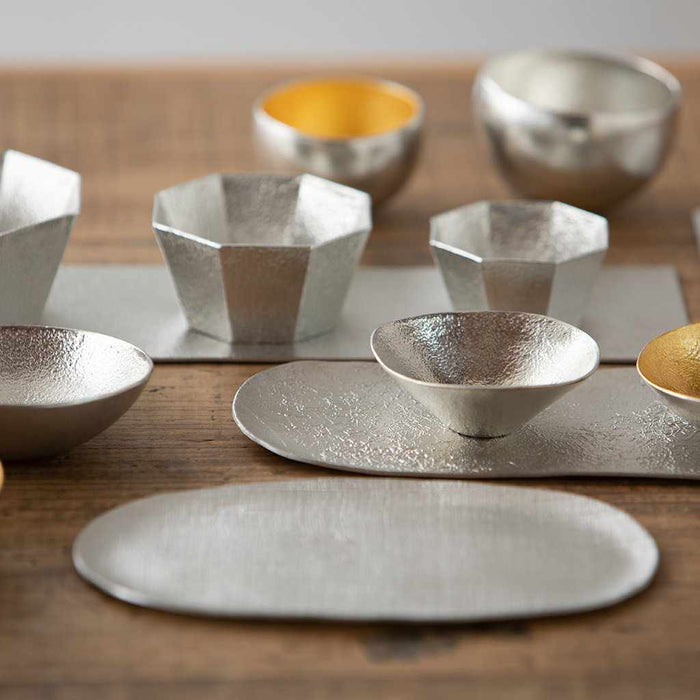 [SAKE BOTTLE] KATAKUCHI-SMALL & GUINOMI TIN / GOLD LEAF SET (WITH PAULOWNIA BOX) | CASTING | NOUSAKU